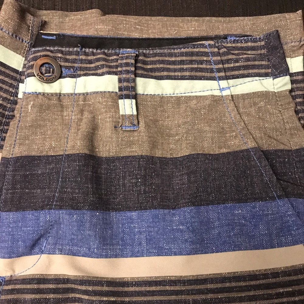 Volcom men’s shorts